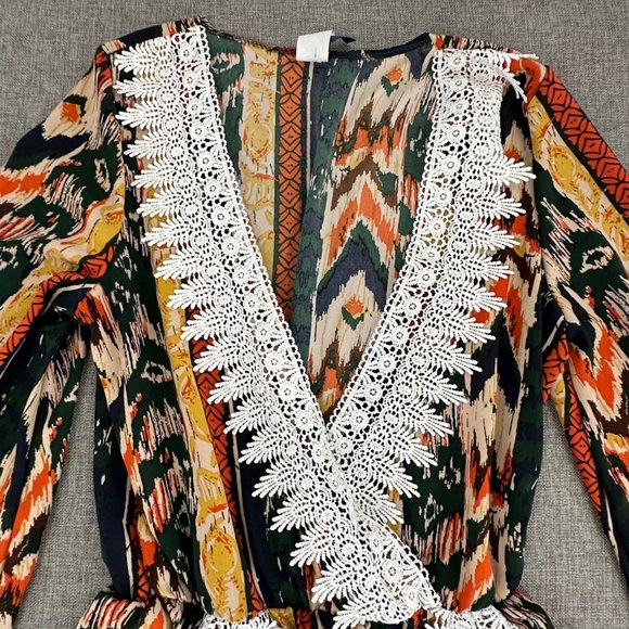 SHOP WTD Romper Crochet Detail Lightweight Medium Low V-Neck Wide Sleeves - Picture 2 of 12